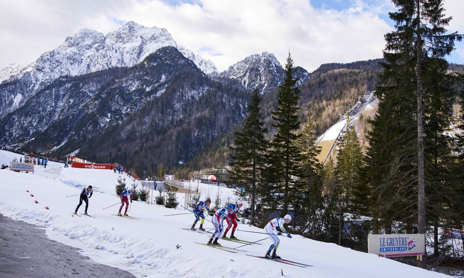 Krátké novinky z běžeckého lyžování: kandidáti na mistrovství světa 2023, noví trenéři ve Švýcarsku a v ČR