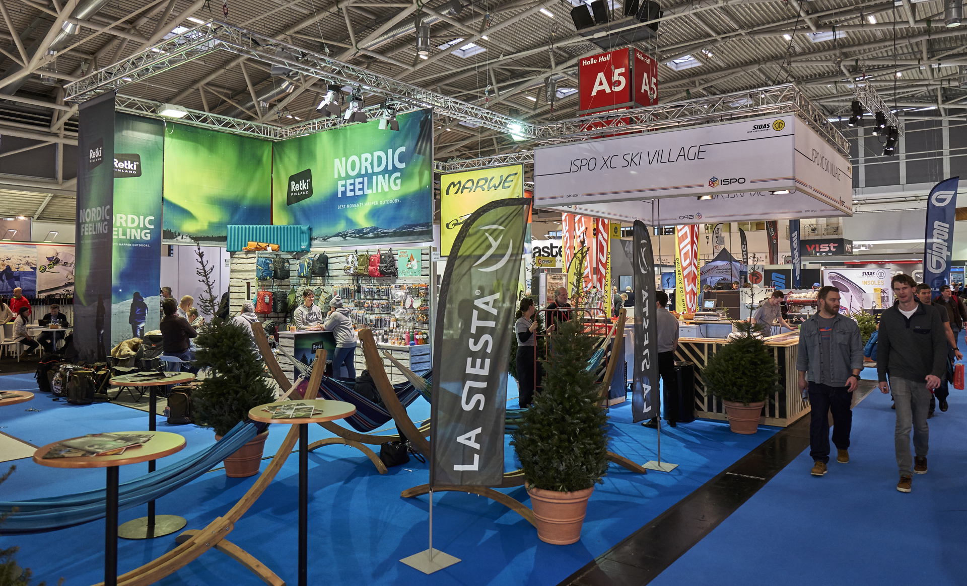 Herbstwettk-mpfe-in-Oberhof-Skilanglauf-Inside-Messe-f-r-Jedermann