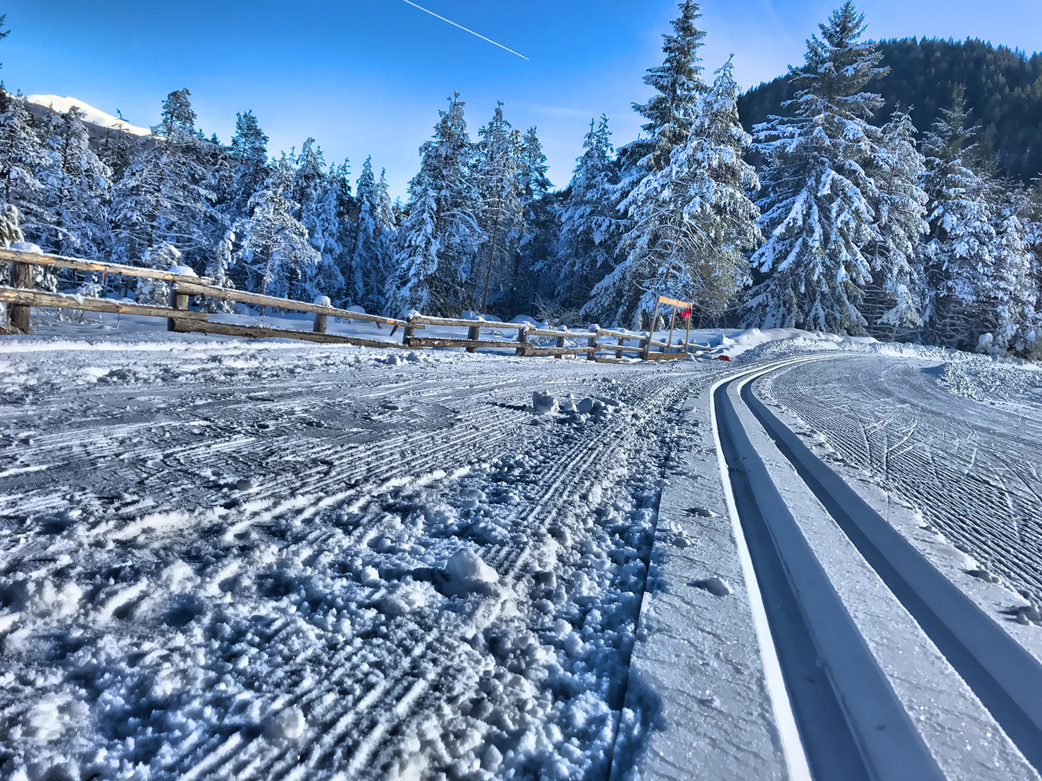 Ski de. Лыжная трасса обои. Панорама Лыжни. Кировск трассы горнолыжные. Лыжня обои.