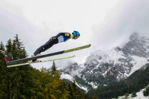 Johannes Lamparter springt in Eisenerz.