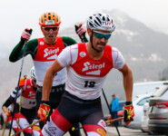 Lukas Klapfer mit Thomas Jöbstl vor dem Erzberg in seiner Heimat Eisenerz.