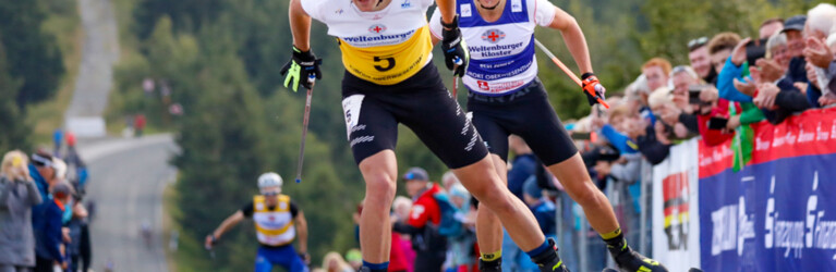 Vinzenz Geiger kommt vor Mario Seidl ins Ziel.