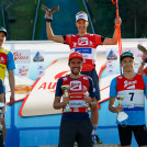 Das Podium der Tageswertung der Herren: Jens Oftebro (NOR), Ilkka Herola (FIN), Johannes Rydzek (GER), Mario Seidl (AUT), Eero Hirvonen (FIN), Martin Fritz (AUT).