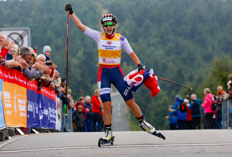 Gyda Westvold Hansen bei der Ankunft auf dem Fichtelberg