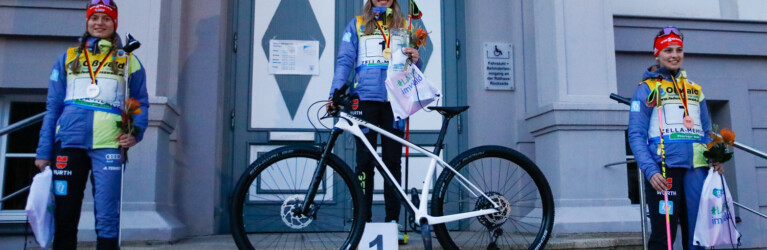 Das Podium der Damen: Jenny Nowak siegt vor Cindy Haasch und Marie Nähring.