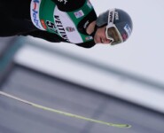 Jarl Magnus Riiber entschied das Springen knapp für sich.