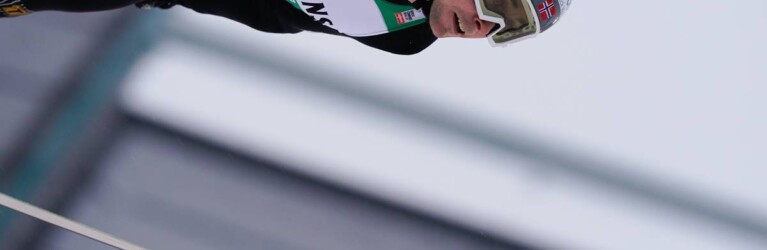 Jarl Magnus Riiber entschied das Springen knapp für sich.