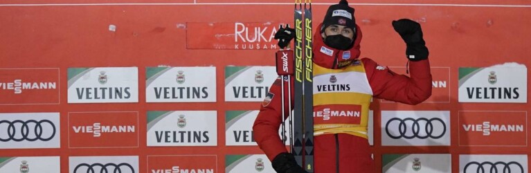 Ein gewohntes Bild: Jarl Magnus Riiber auf dem obersten Podestplatz.