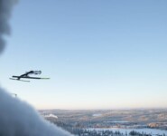 Mario Seidl hoch über Ruka