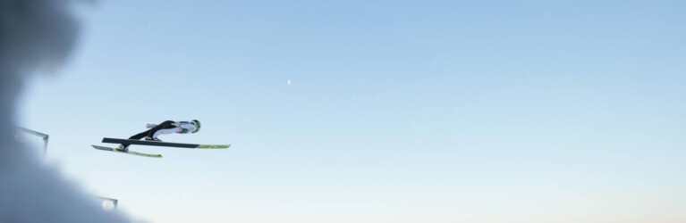 Mario Seidl hoch über Ruka