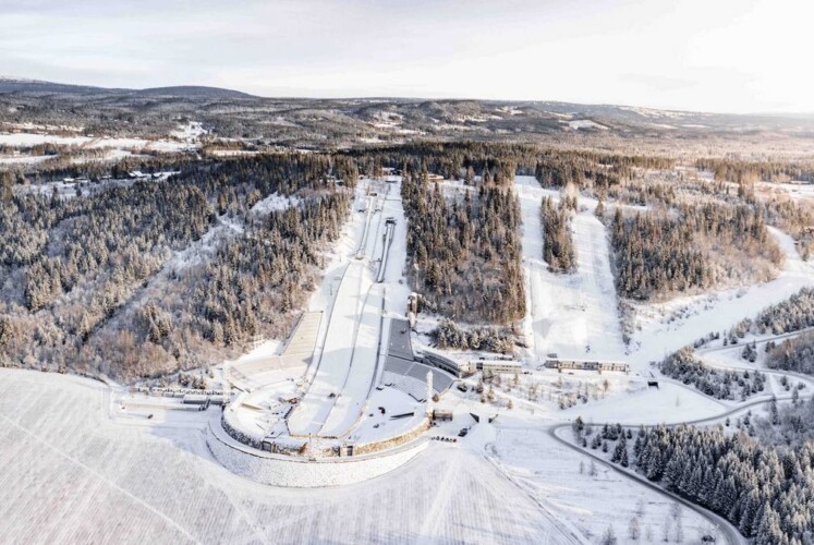 Luftaufnahme vom Skisprungstadion in Lillehammer