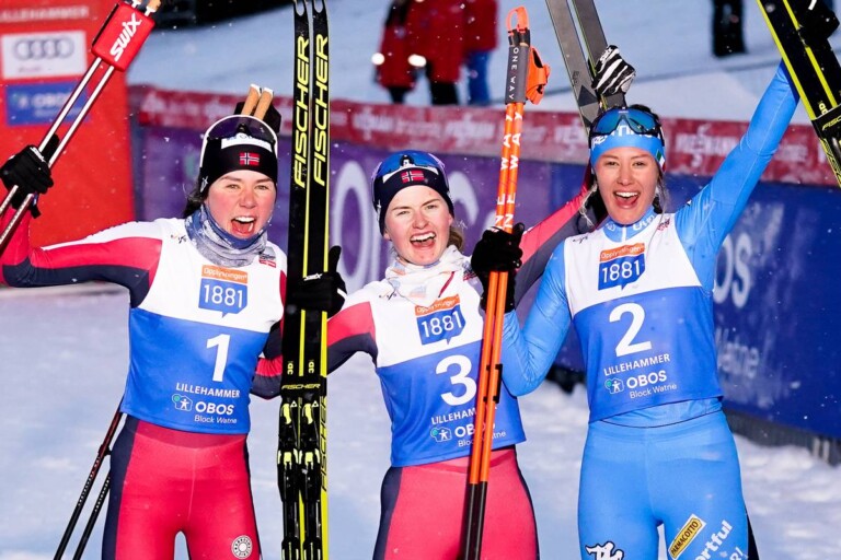Freudige Gesichter bei den Top drei: Mari Leinan Lund (NOR), Gyda Westvold Hansen (NOR), Annika Sieff (ITA), (l-r).