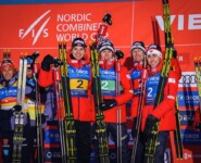 Strahlende Sieger beim Heimweltcup: Joergen Graabak (NOR), Jens Luraas Oftebro (NOR), Espen Bjoernstad (NOR), Jarl Magnus Riiber (NOR), (l-r).