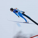 Maria Gerboth springt beim Massenstart in Otepää (EST).