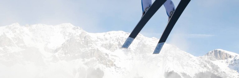 Maria Gerboth springt in Ramsau.