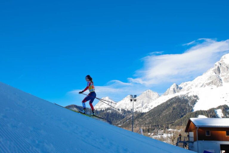 Gyda Westvold Hansen meistert den steilen Anstieg am besten.