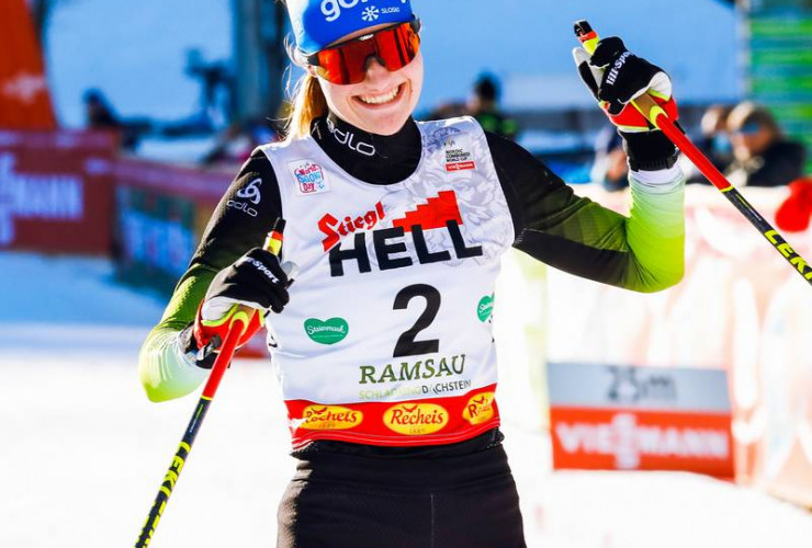 Ema Volavsek kann sich über ihr erstes Podium im Weltcup freuen.