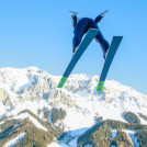 Terence Weber beim Sprung über Ramsau.