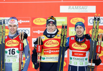 Das Podium: Vinzenz Geiger (GER), Jarl Magnus Riiber (NOR), Ilkka Herola (FIN), (l-r).