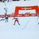 Zielsprint um Platz drei: Johannes Lamparter und Ilkka Herola. Terence Weber schaut zu.