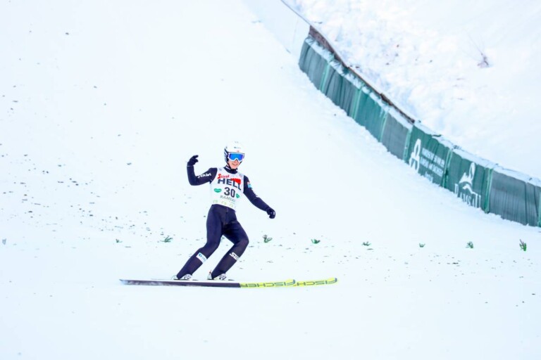 Espen Andersen freute sich über einen starken Sprung.