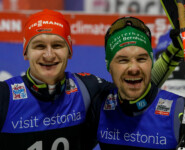 Strahlende Gesichter auf dem Podium: Julian Schmid und Fabian Rießle.
