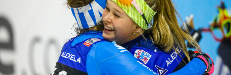 Daniela Dejori und Annika Malacinski im Ziel