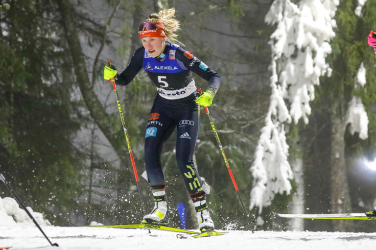 Jenny Nowak freut sich über Rang 6.