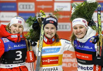 Das Podium der Damen: Ida Marie Hagen (NOR), Gyda Westvold Hansen (NOR), Marte Leinan Lund (NOR), (l-r).