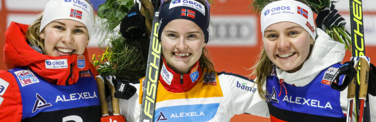 Das Podium der Damen: Ida Marie Hagen (NOR), Gyda Westvold Hansen (NOR), Marte Leinan Lund (NOR), (l-r).