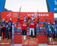 Das historische Podium: Norwegen siegt vor Österreich und Deutschland.