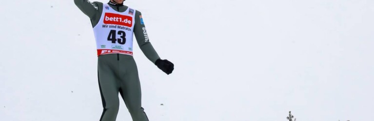 Auch Joergen Graabak war mit seinem Sprung zufrieden.