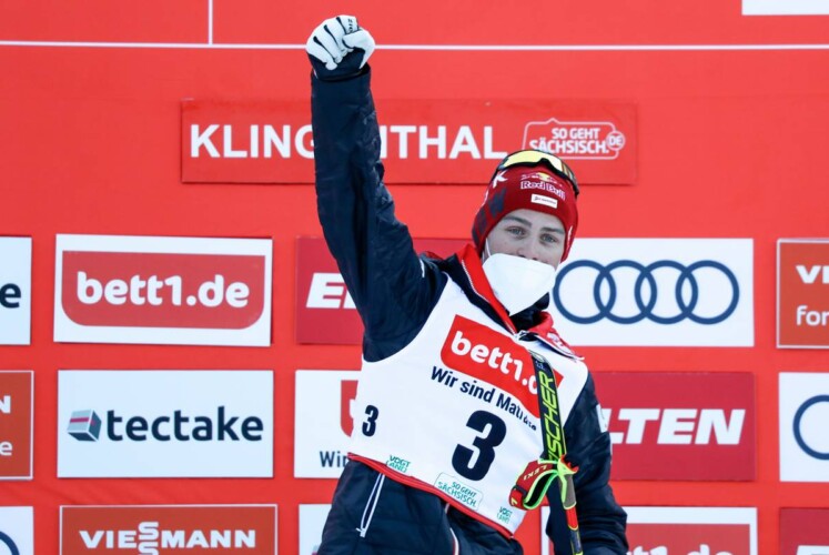 Johannes Lamparter siegt auch in Klingenthal.