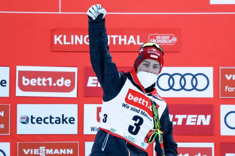 Johannes Lamparter siegt auch in Klingenthal.