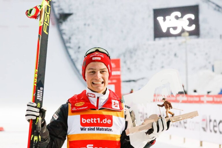 Johannes Lamparter schafft in Klingenthal das Double mit dem zweiten Sieg in zwei Tagen.