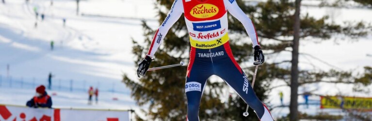 Jarl Magnus Riiber lief ein einsames Rennen.