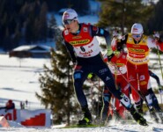Vinzenz Geiger führt das Feld an, Johannes Lamparter folgt ihm.