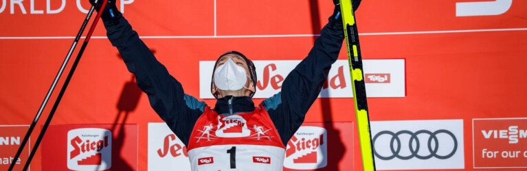 Joergen Graabak feiert seinen ersten Sieg der Saison.