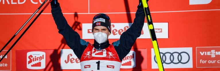 Joergen Graabak feiert seinen ersten Sieg der Saison.