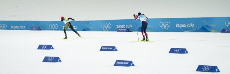 Vinzenz Geiger und Joergen Graabak auf dem Weg ins Ziel