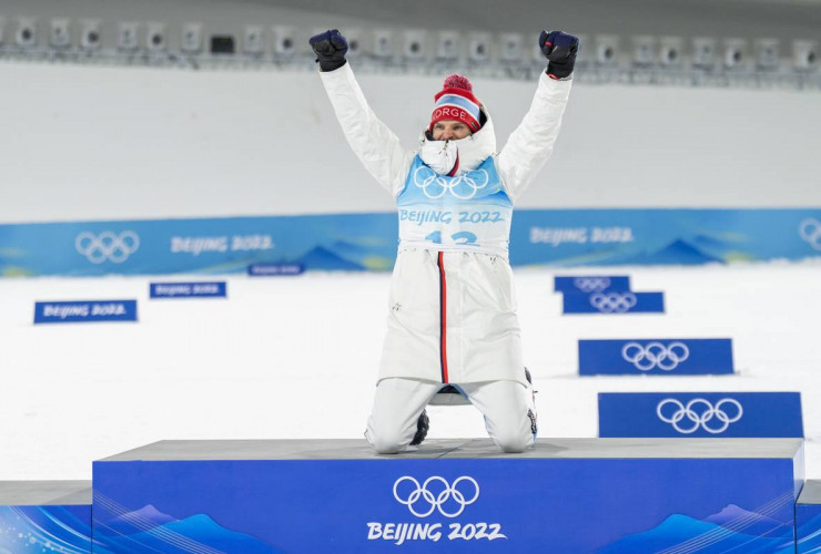 Joergen Graabak ist der erste Kombinierer, der zweimal Gold im Gundersen von der Großschanze über 10 Kilometer gewinnen konnte.