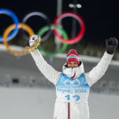 Joergen Graabak ist der erste Kombinierer, der zweimal Gold im Gundersen von der Großschanze über 10 Kilometer gewinnen konnte.