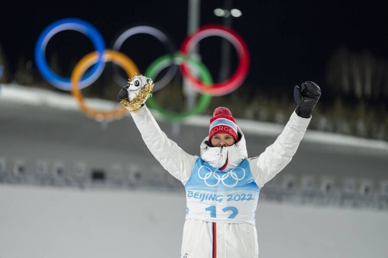 Joergen Graabak ist der erste Kombinierer, der zweimal Gold im Gundersen von der Großschanze über 10 Kilometer gewinnen konnte.