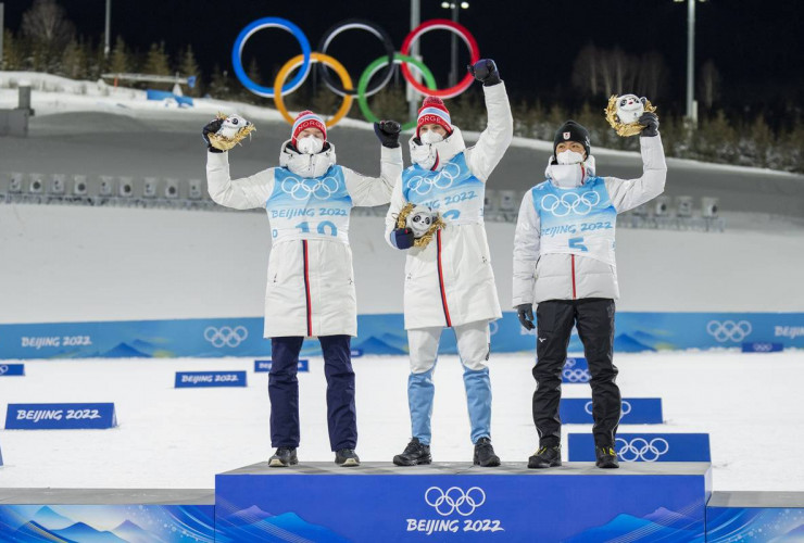 Das Podium: Jens Luraas Oftebro (NOR), Joergen Graabak (NOR), Akito Watabe (JPN), (l-r)