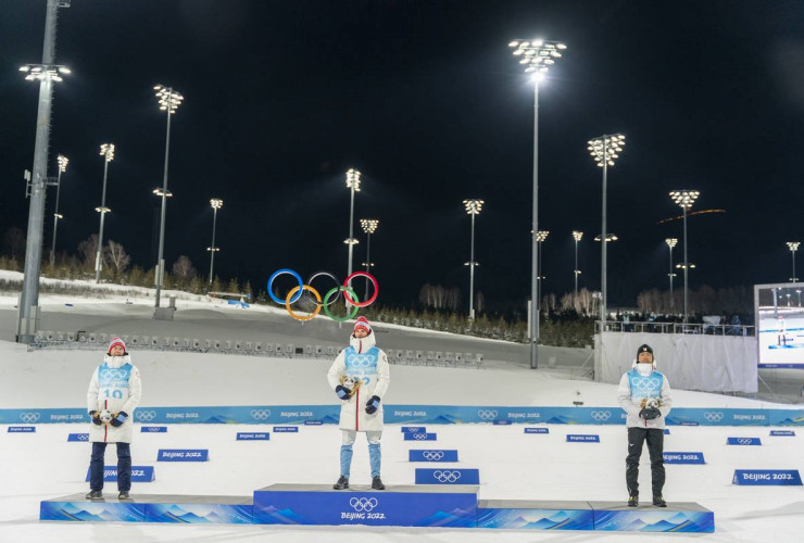 Das Podium: Jens Luraas Oftebro (NOR), Joergen Graabak (NOR), Akito Watabe (JPN), (l-r)