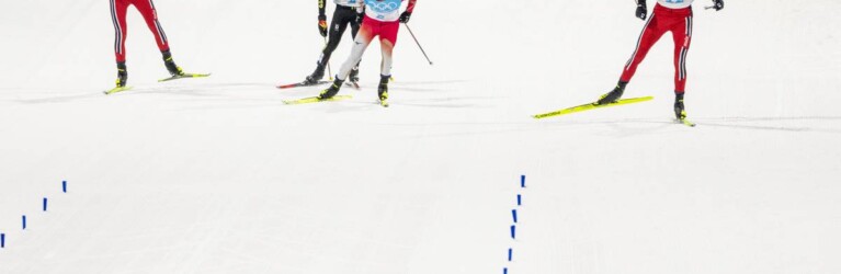 Der Einlauf auf die Zielgerade: Jens Luraas Oftebro (NOR), Manuel Faißt (GER), Akito Watabe (JPN), Joergen Graabak (NOR) (l-r).