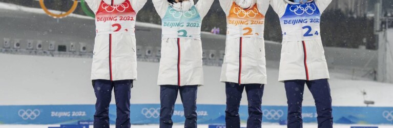 Olympiasieger im Team: Espen Bjoernstad (NOR), Espen Andersen (NOR), Jens Luraas Oftebro (NOR), Joergen Graabak (NOR), (l-r)