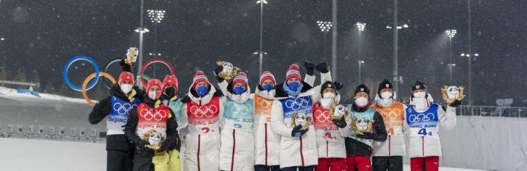 Glückliche Gesichter auf dem Podium