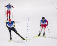 Vinzenz Geiger lässt im Zielsprint erneut alle stehen.