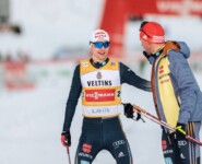 Vinzenz Geiger und Johannes Rydzek freuen sich über ein starkes Rennen.